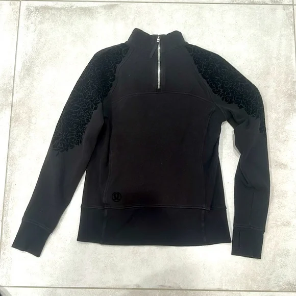 Lululemon Floral Flock pullover in Velvet Black size 8 - Picture 5 of 7